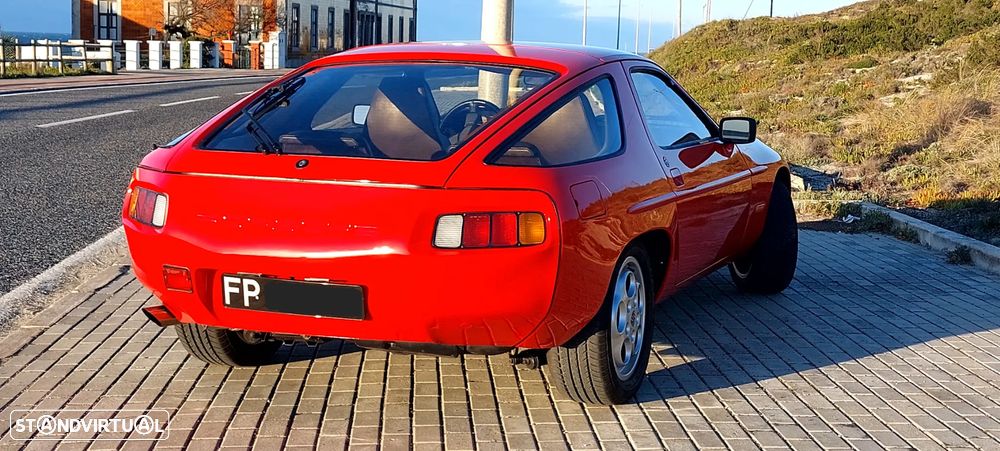 Porsche 928 - 11