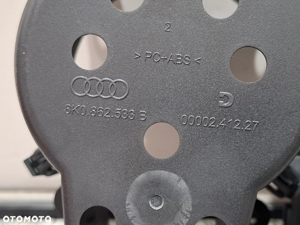 Uchwyt na kubki tunelu Audi A4 B8 2013 rok nr 8K0862533B - 4
