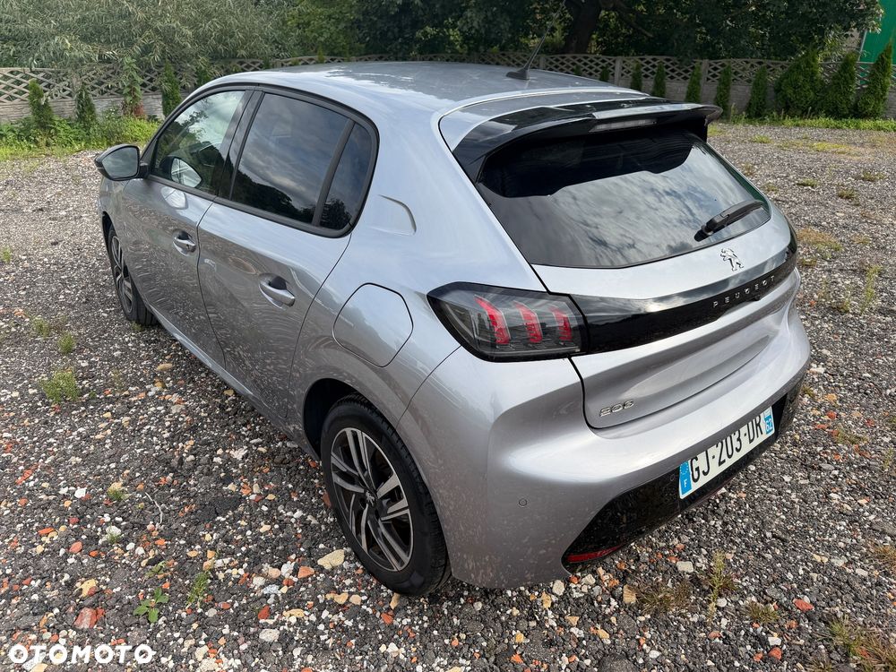 Peugeot 208 - 5