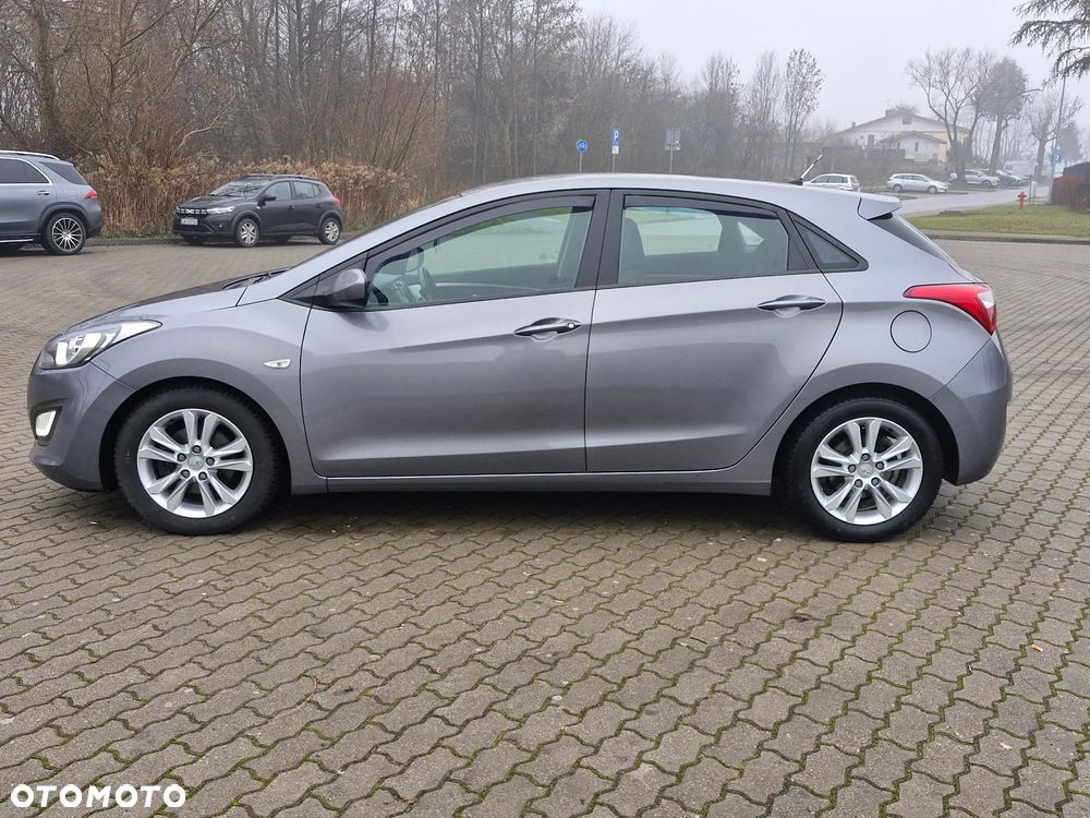 Hyundai i30 1.6 CRDi BlueDrive Premium - 12