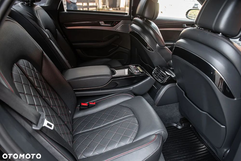 Audi S8 Plus 4.0 TFSI Quattro - 35