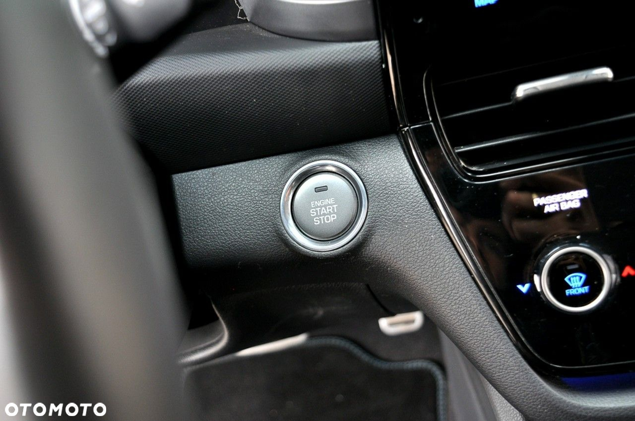 Hyundai IONIQ hybrid Premium - 28