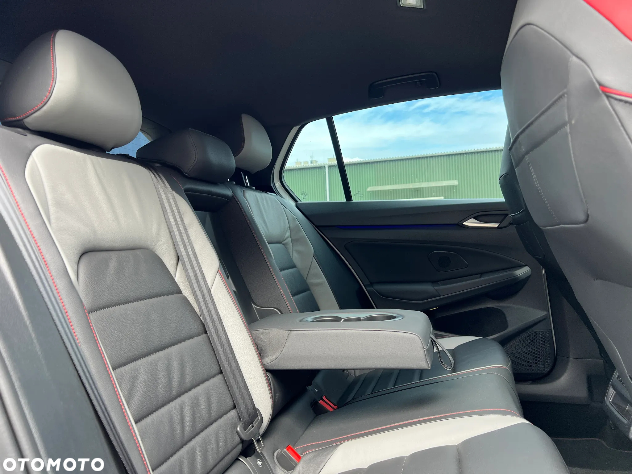 Volkswagen Golf 2.0 TSI OPF GTI - 24