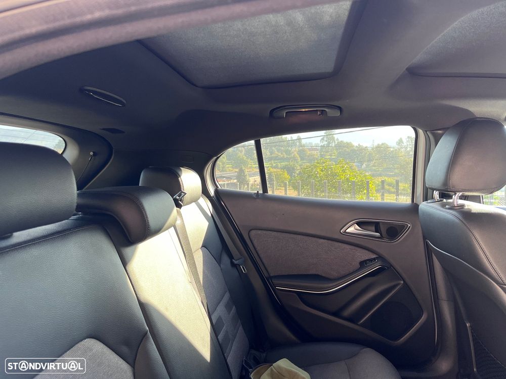 Mercedes-Benz GLA 220 - 23