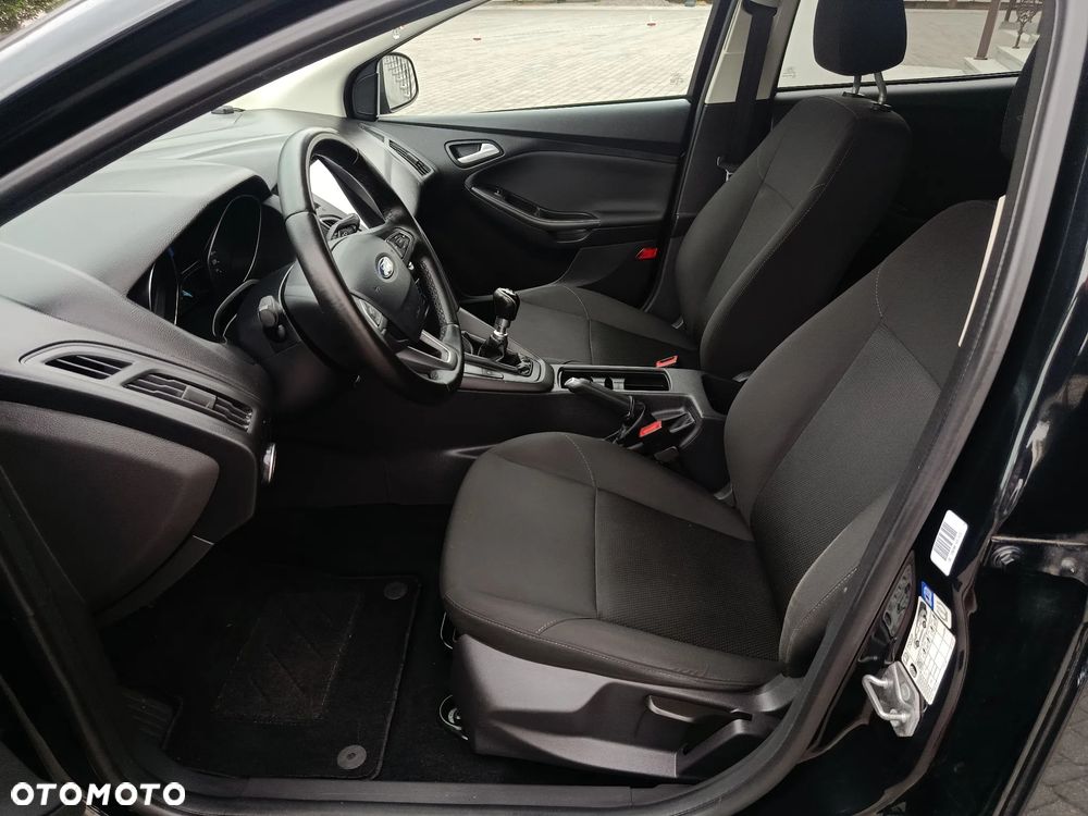 Ford Focus 1.0 EcoBoost Trend - 18