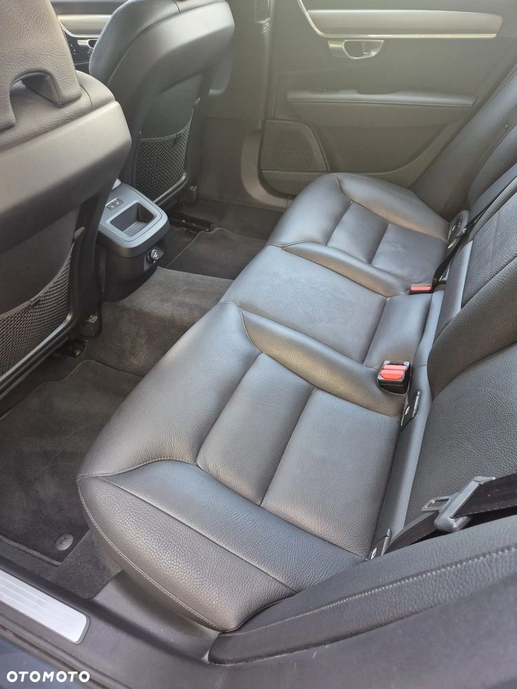 Volvo V90 T4 Momentum Pro - 13