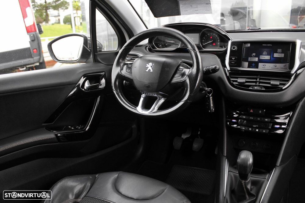 Peugeot 208 1.6 e-HDi Allure - 18