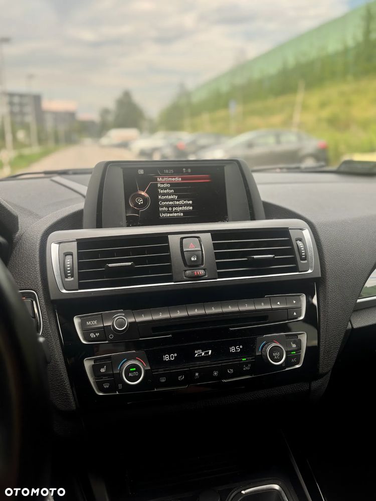 BMW Seria 1 120i Sport Line - 10
