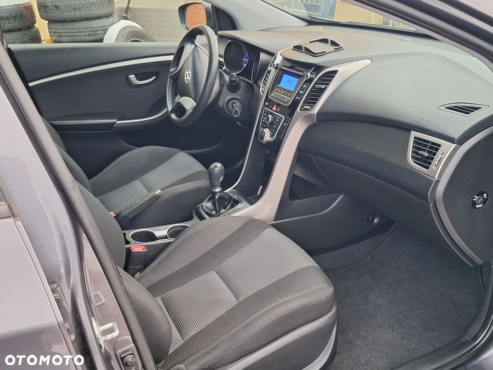 Hyundai i30 blue 1.4 YES Silver - 7