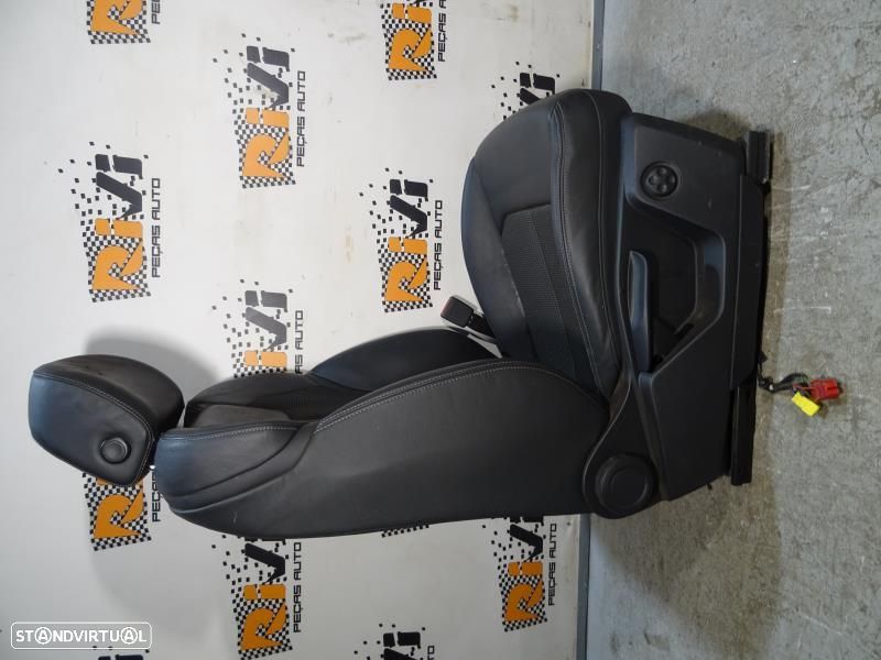 Bancos Audi Q2 SLine em Pele e Tecido com Quartelas - 8