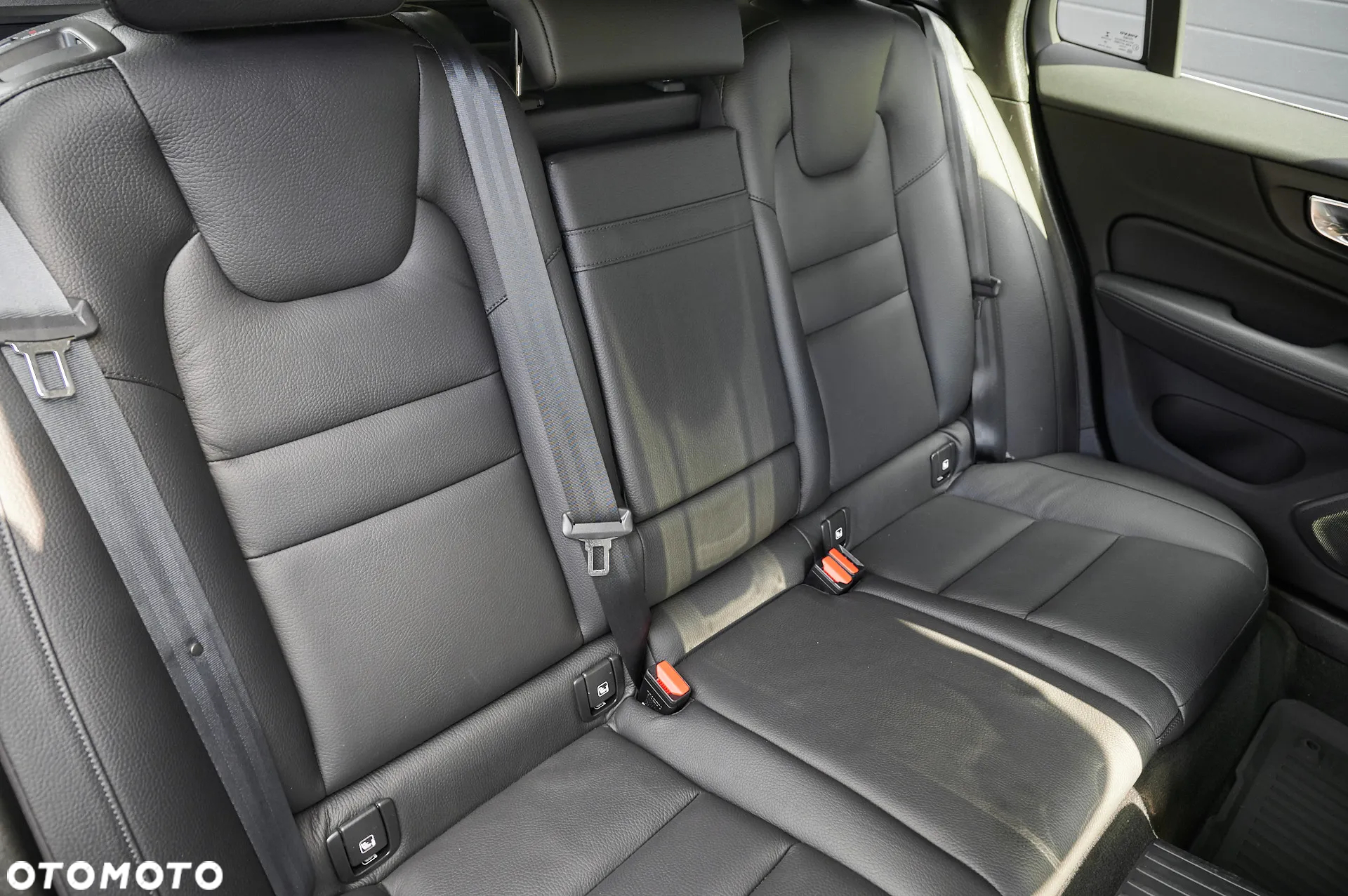 Volvo V60 T6 AWD Plug-In Hybrid Inscription Expression - 12