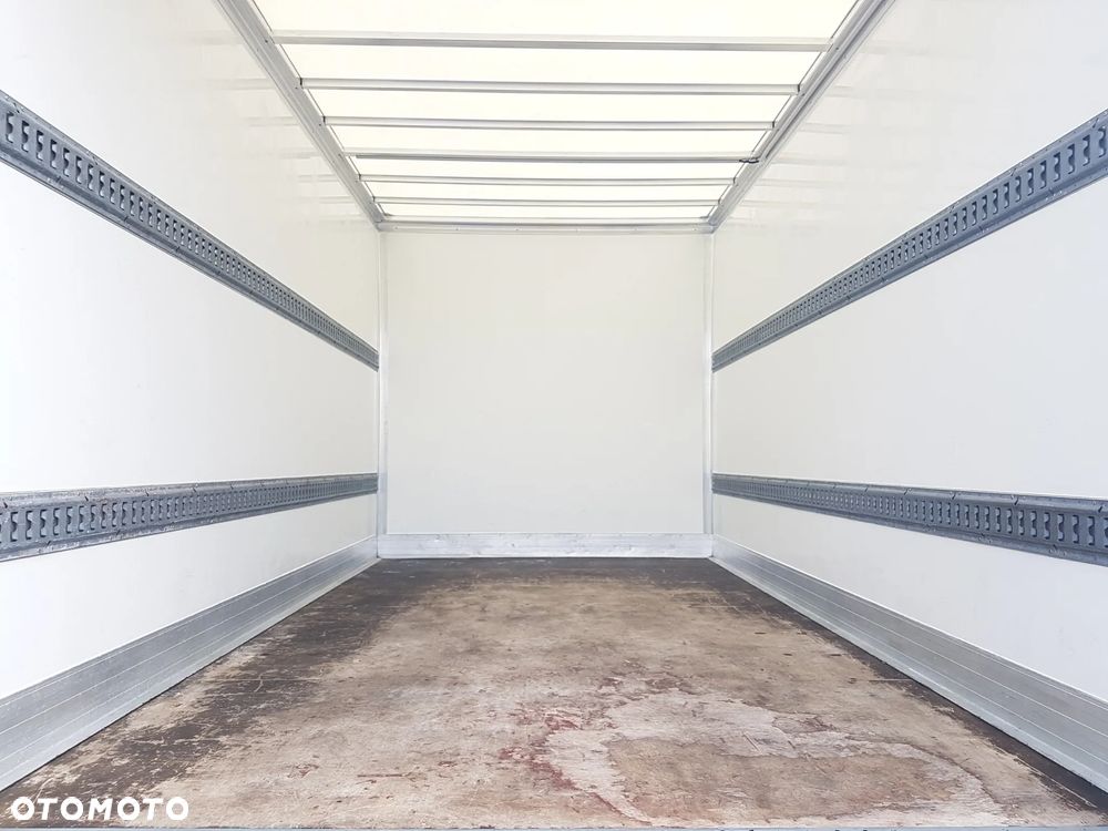 Renault MASTER KONTENER 8EP 4,22x2,23x2,23 KLIMA KRAJOWY MANUAL 6-BIEGÓW - 17