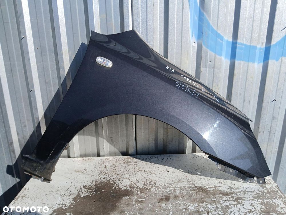 Błotnik Prawy Przód Kia Carens Iii 1U 06- - 2