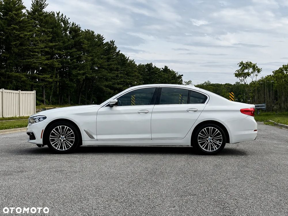 BMW Seria 5 530i xDrive Sport Line - 3