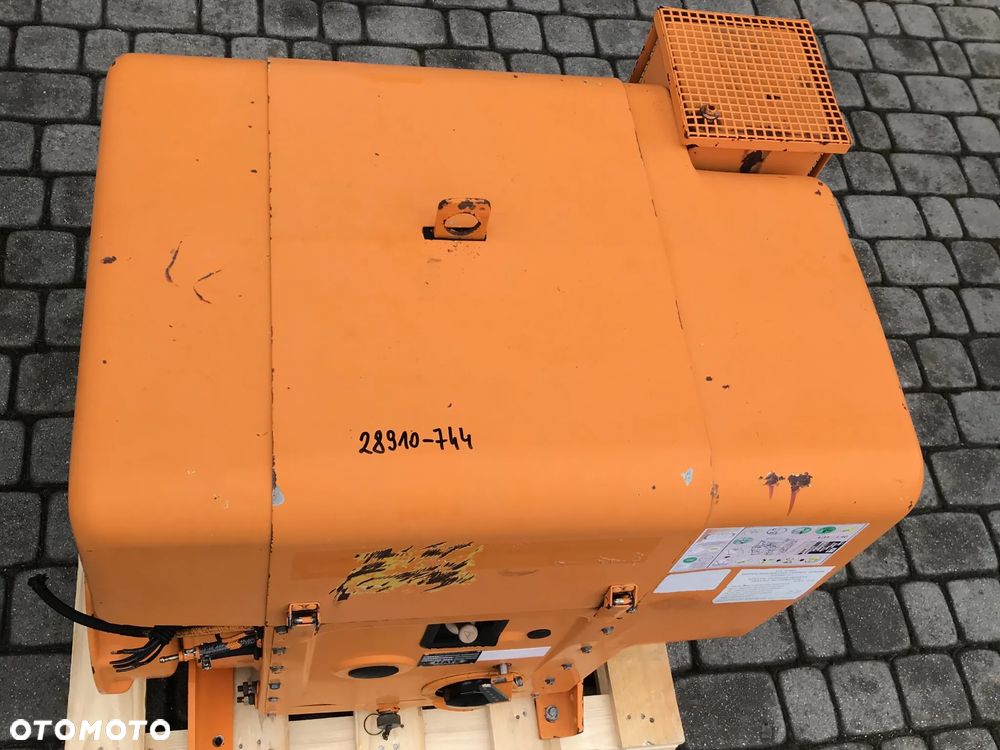 SILNIK HATZ 2L41C 11788 zł netto - 8