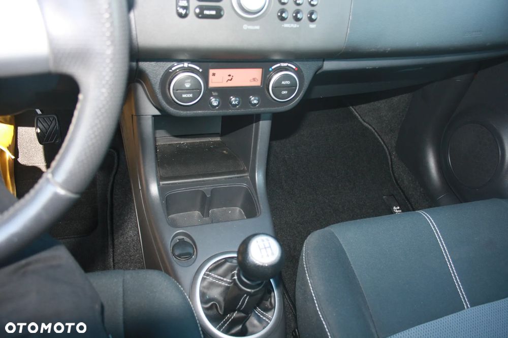Suzuki Swift 1.3 Sunlight Edition - 13