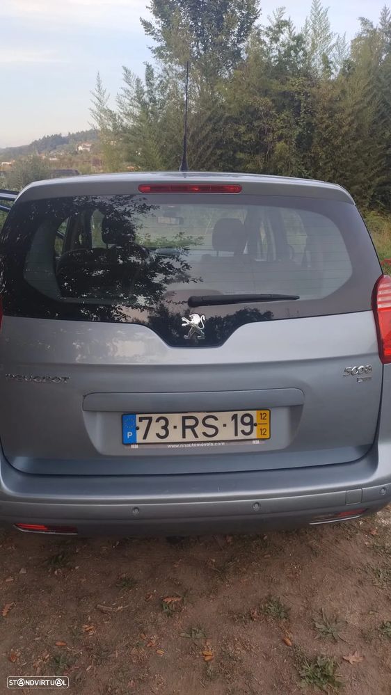 Peugeot 5008 1.6 E-HDi 7L Allure 2-Tronic - 4