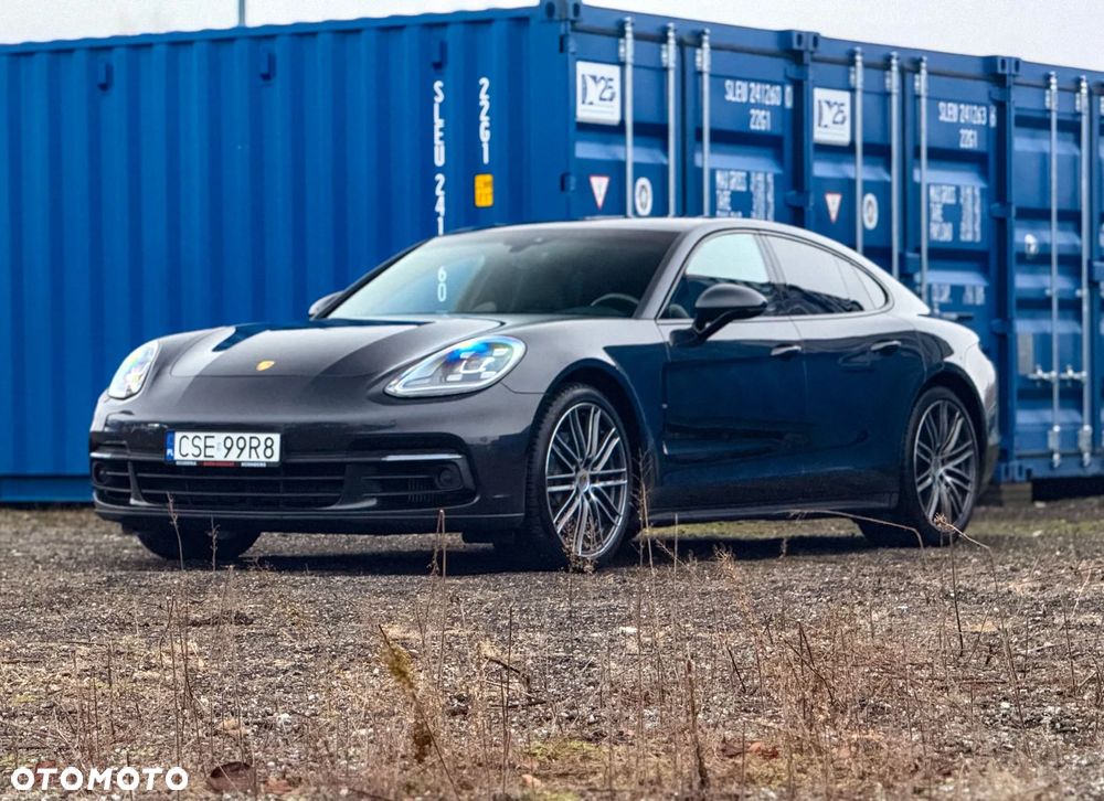 Porsche Panamera - 3