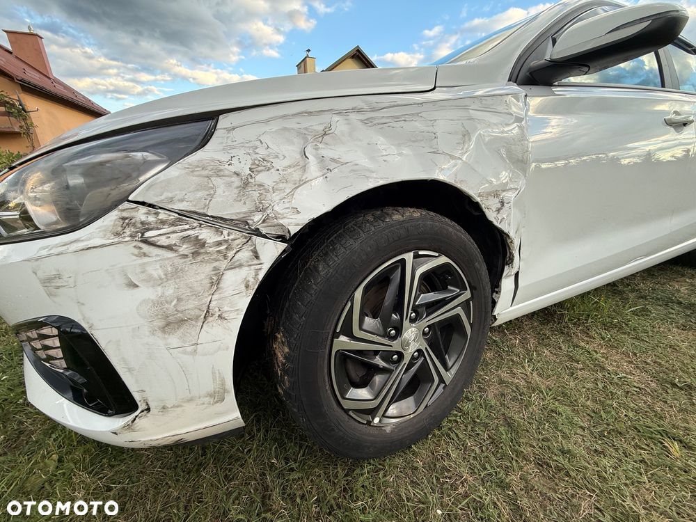 Hyundai i30 1.5 DPI Comfort - 10