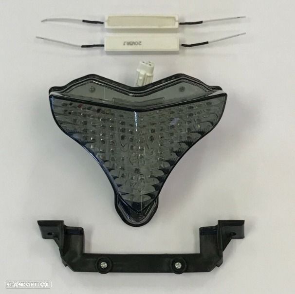 farolim traseiro yamaha yzf r1 2009 - 2014 em led com piscas incorporados - 1