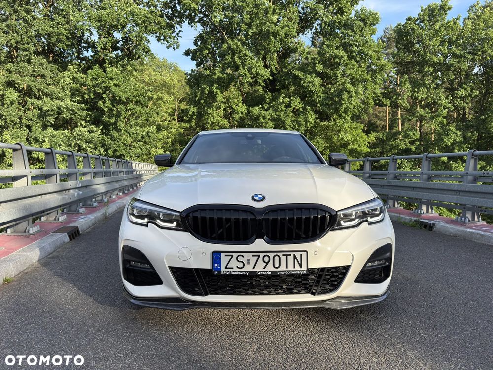 BMW Seria 3 330i - 3