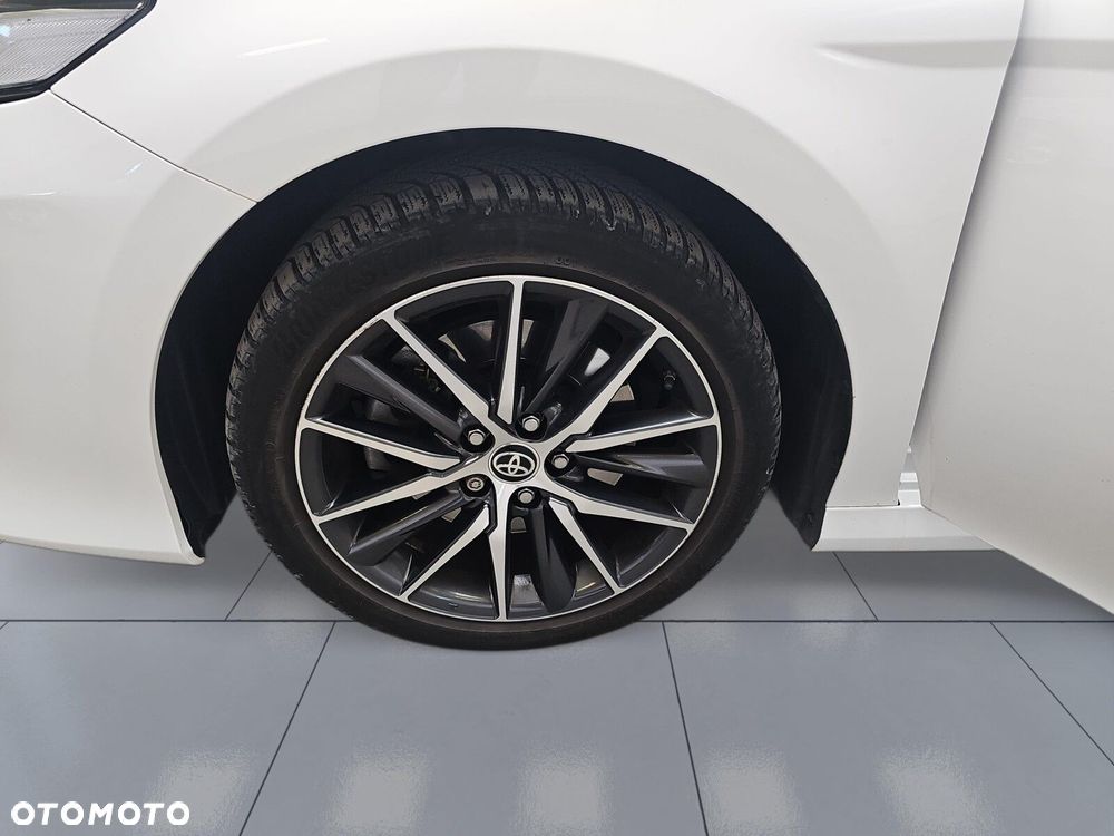 Toyota Camry 2.5 Hybrid Prestige CVT - 35