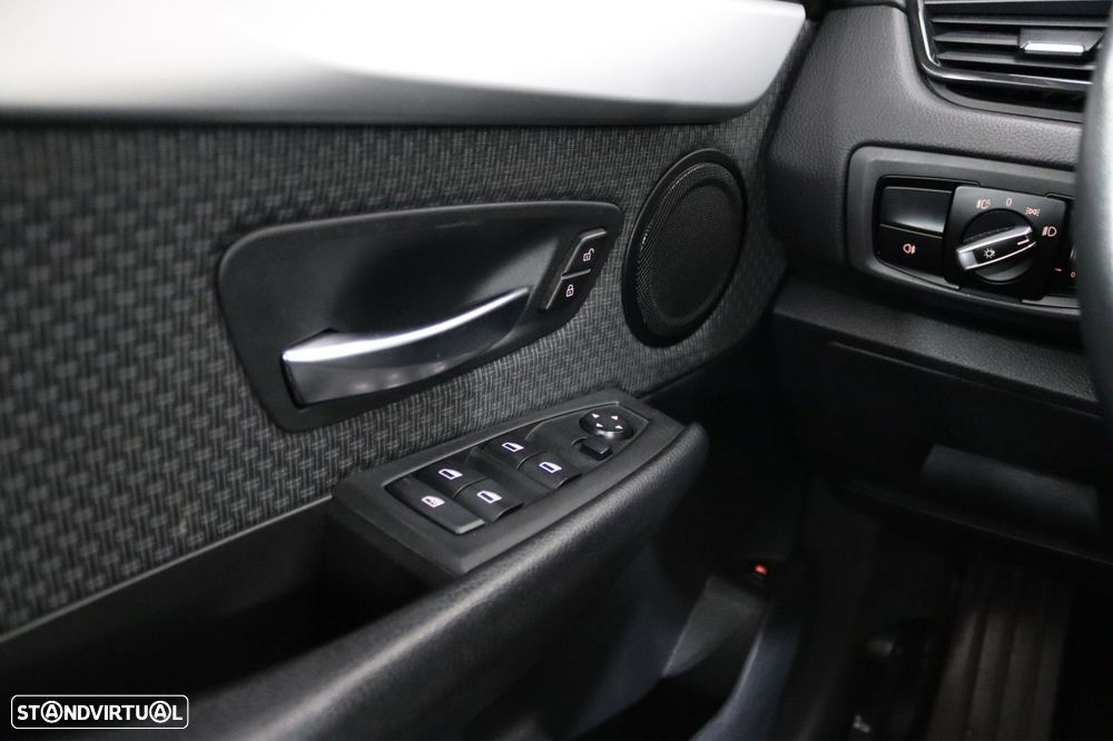 BMW 225xe Active Tourer Advantage - 10