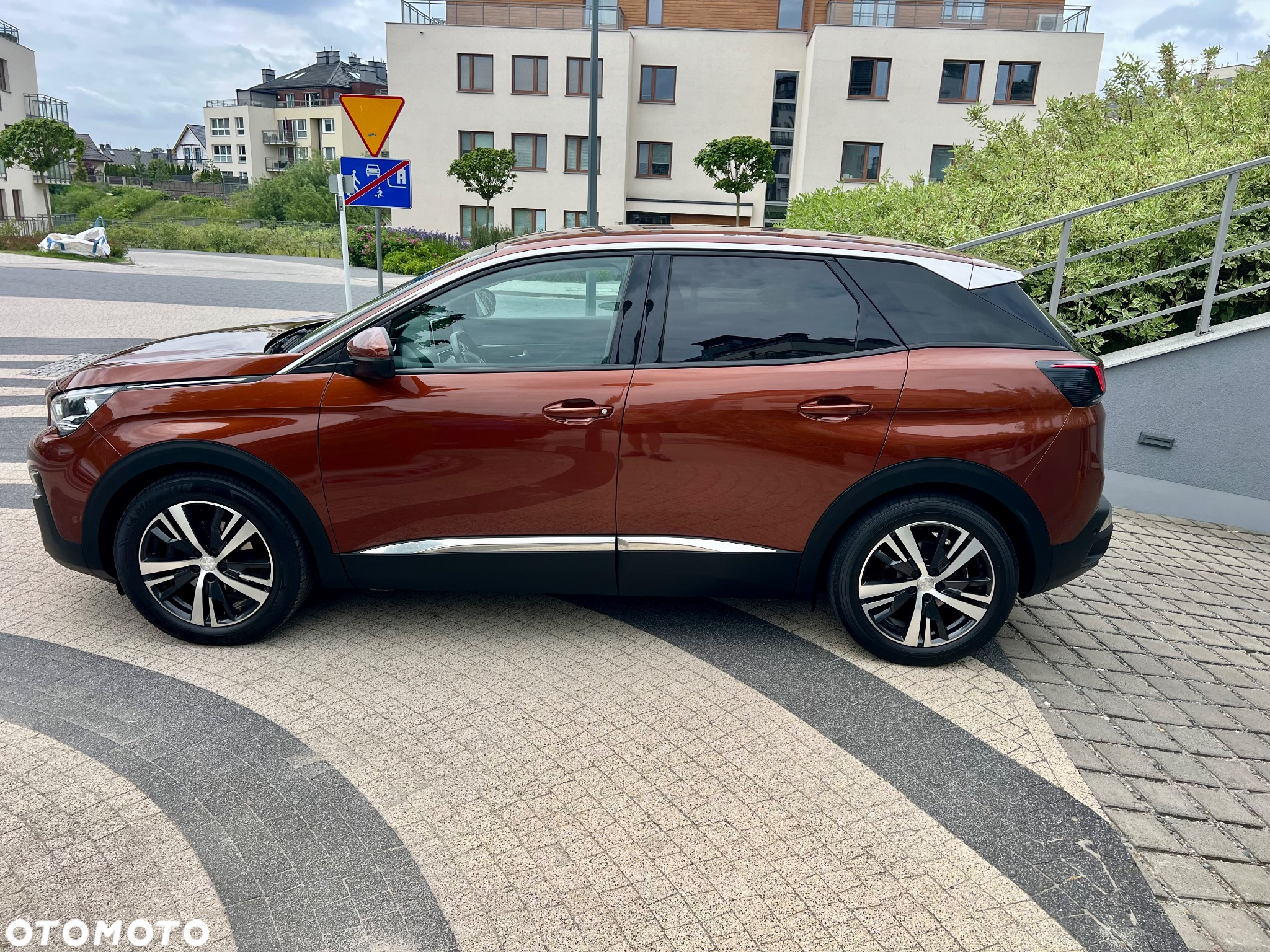 Peugeot 3008 2.0 BlueHDi Allure S&S - 6