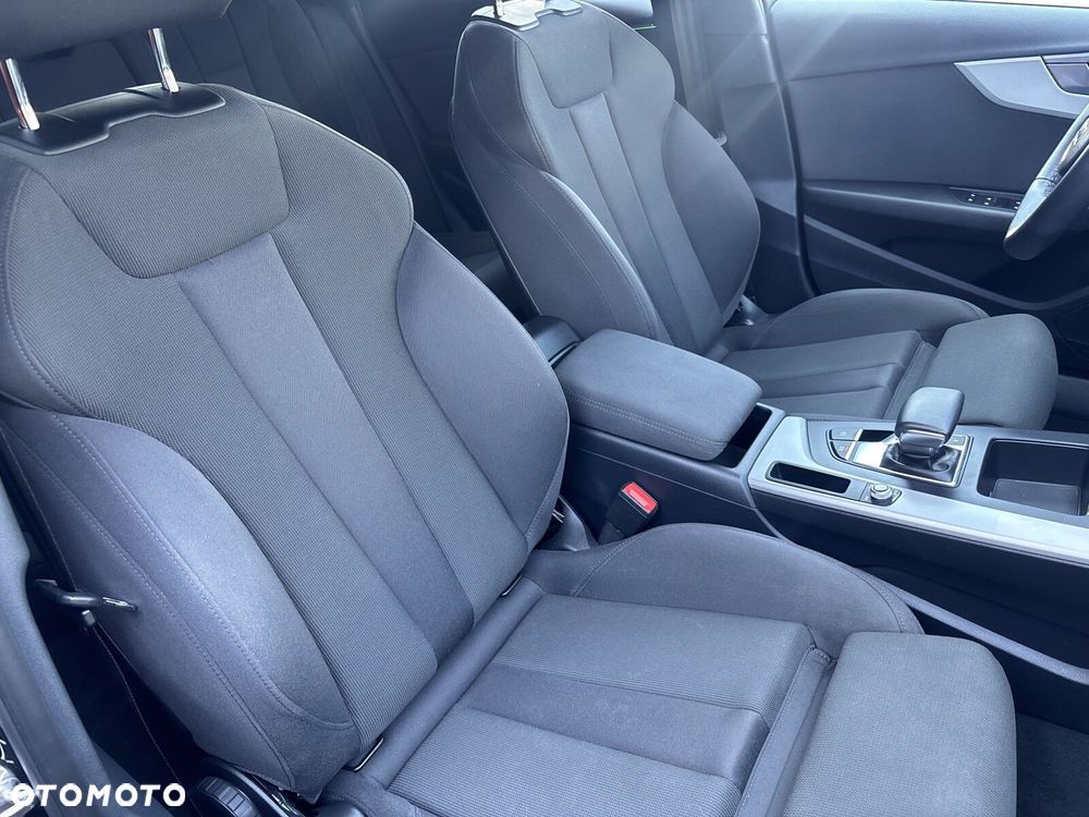 Audi A4 Limousine - 32