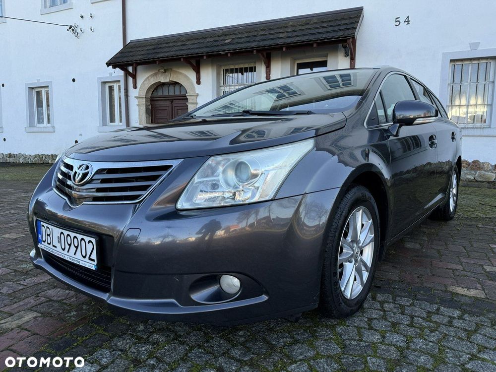 Toyota Avensis - 11
