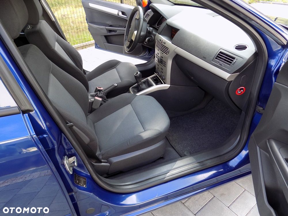 Opel Astra 1.6 Catch me - 26