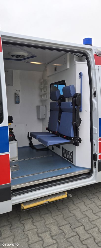 Renault Master Ambulans karetka - 15