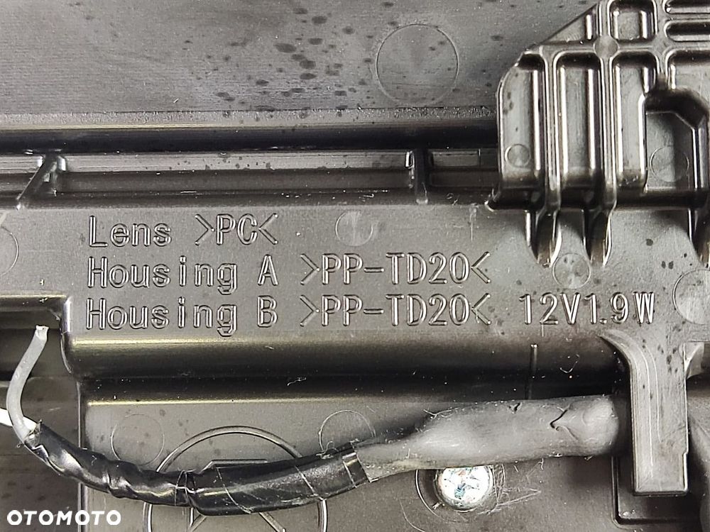 LEXUS ES 300h 18-21r Światło Stop Tylnej Szyby - 15