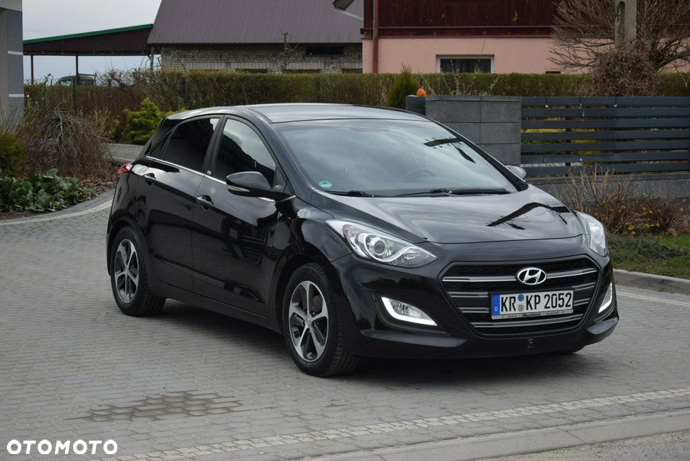 Hyundai i30 blue 1.4 Style - 3