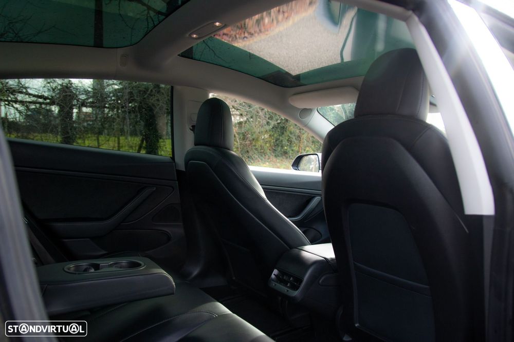 Tesla Model 3 Long-Range Dual Motor AWD - 26