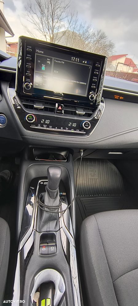 Toyota Corolla 1.8 HSD Business - 6