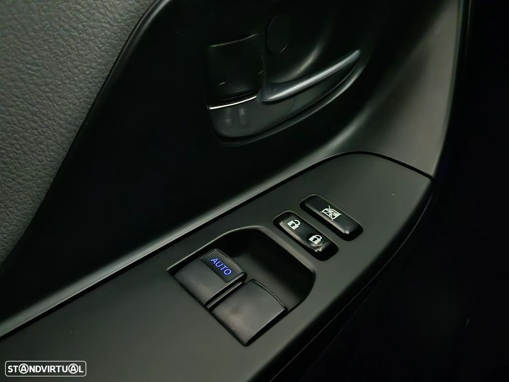 Toyota Yaris 1.5 HSD Comfort +P.Style+P.Techno - 20