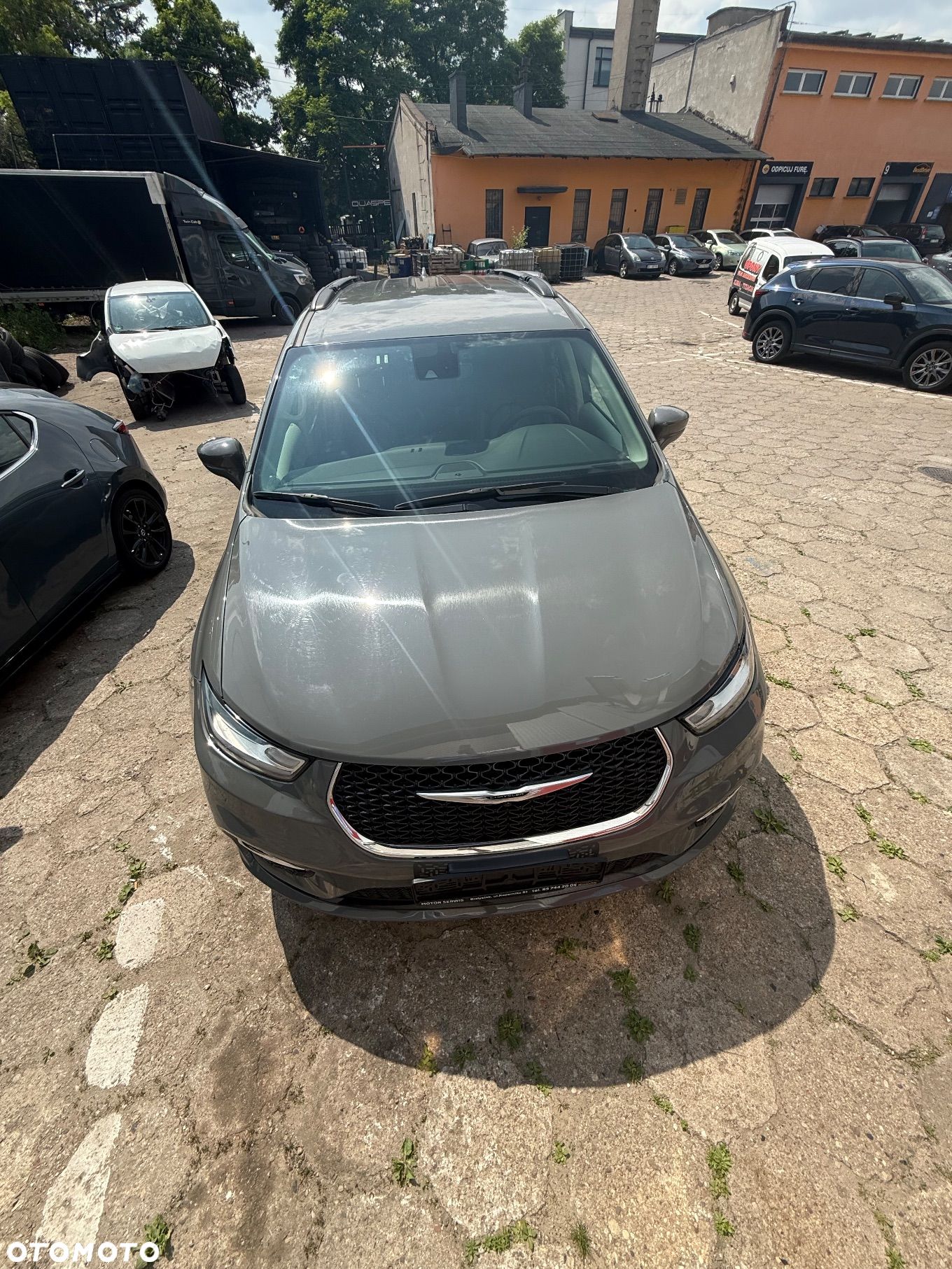 Chrysler Pacifica - 1