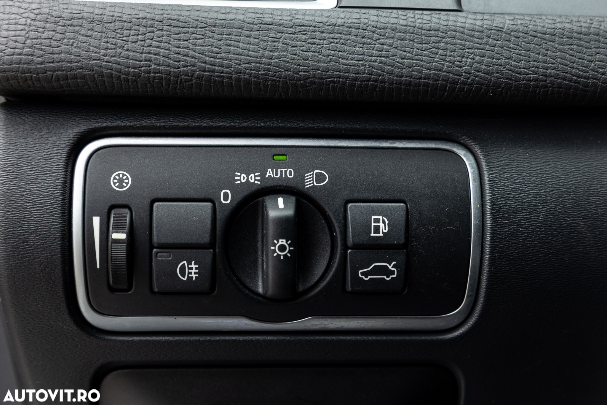 Volvo XC 60 D4 Geartronic Momentum Pro - 19