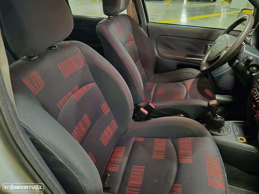 Renault Clio 1.2 16V Confort Dynamique - 31
