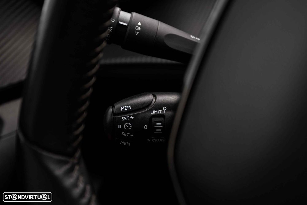 Peugeot e-2008 50 kWh Active Pack - 45