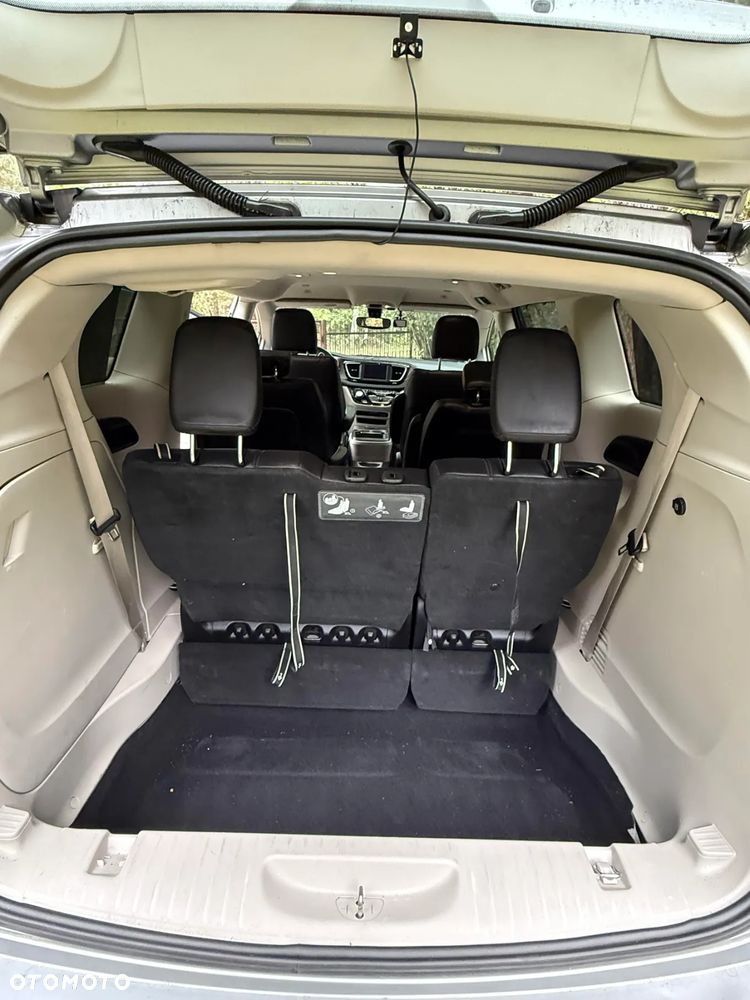 Chrysler Pacifica - 13