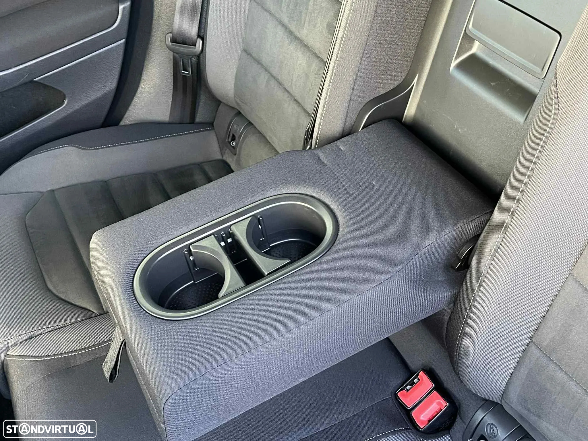 VW Golf 1.6 TDI Highline - 40