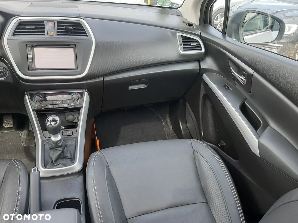 Suzuki SX4 S-Cross 1.6 DDiS 4x2 limited+ - 17