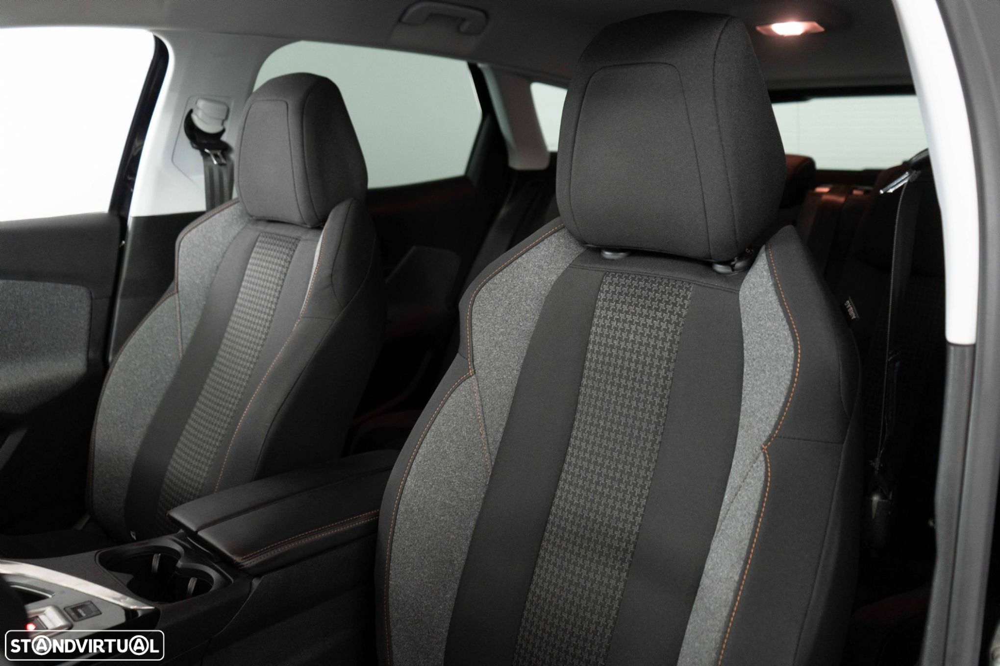 Peugeot 3008 1.2 PureTech Allure EAT8 - 8
