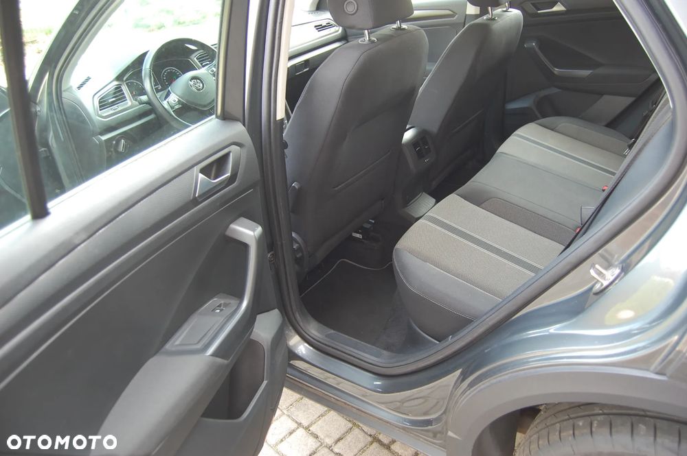 Volkswagen T-Roc - 25