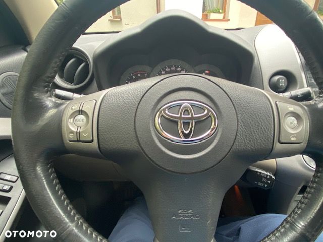 Toyota RAV4 2.2 D-CAT 4x4 Executive - 8