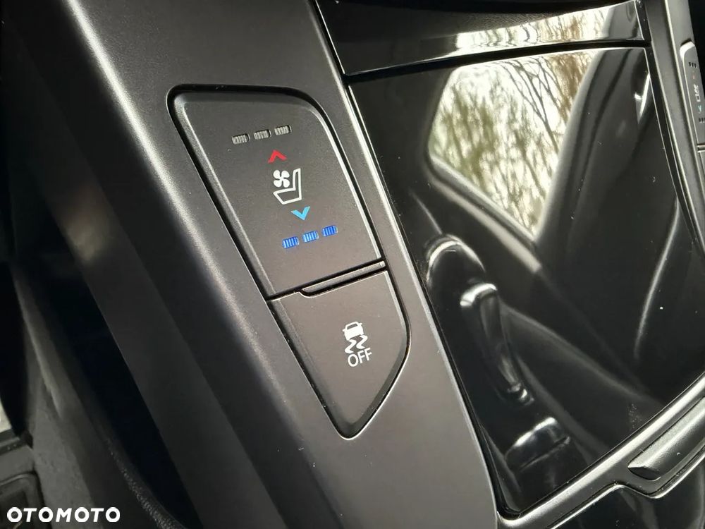 Hyundai i40 Kombi blue 1.7 CRDi DCT Premium - 36