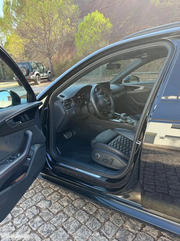 Audi RS4 Avant quattro tiptronic - 11