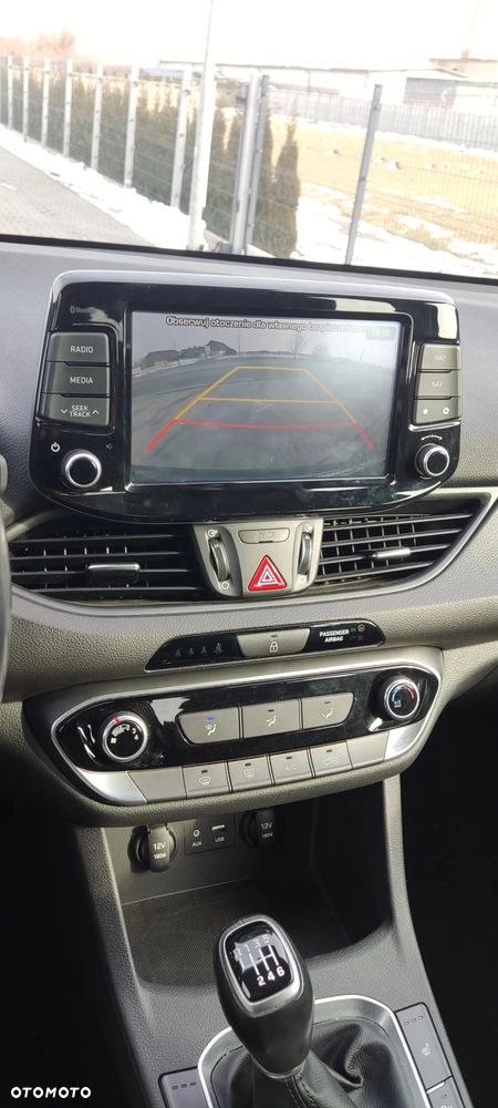 Hyundai i30 1.4 T-GDI Family+ - 16